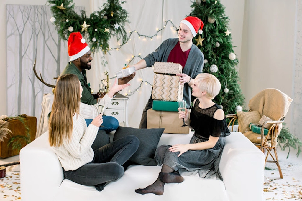 10 Best Christmas Gift Ideas for Everyone